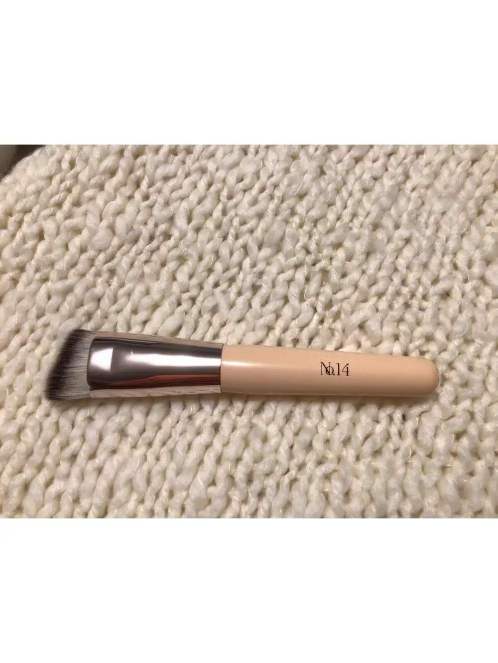 NEW Doll 10 - No. 14 Sculpting Foundation Brush